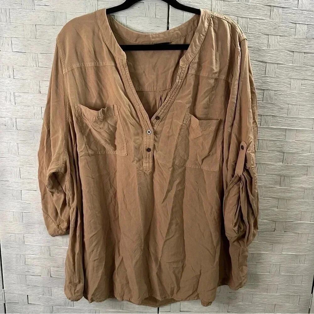 Torrid Womens‎ Blouse tan Roll Tab sleeve minimalist